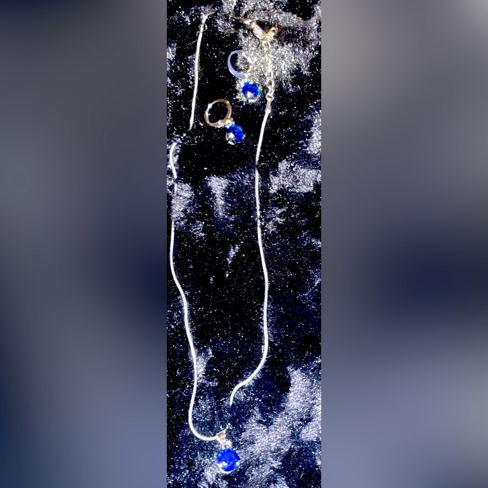 New faux sapphire earring & necklace set